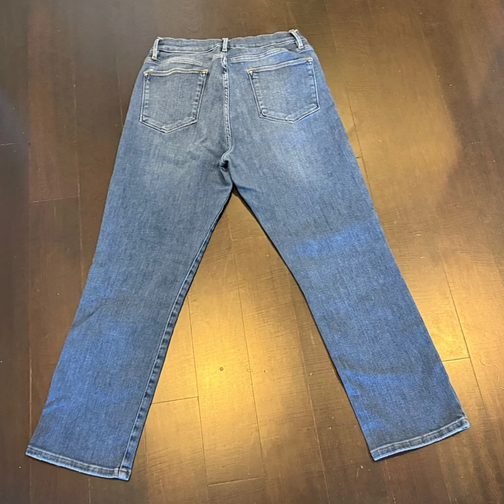 Frame Denim LeHigh Straight Jeans in Classic Blue - Picture 6 of 9
